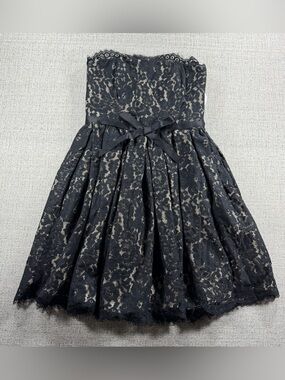 Neiman Marcus For Target Robert Rodriguez Lace Dress Size 4
